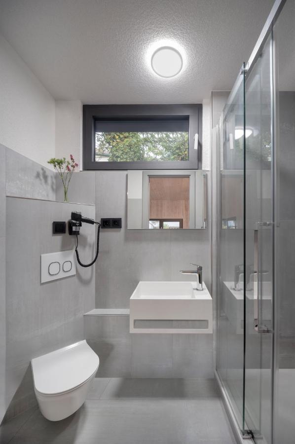 Ferienwohnung Baumhaus im Vogelgesang Heuchelheim-Klingen Exterior foto